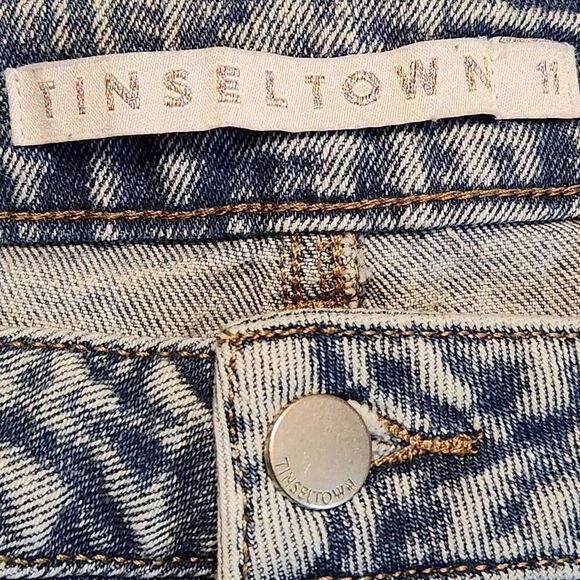 Tinseltown stonewash skinny ankle distressed raw hem jeans size 11 - Picture 7 of 10